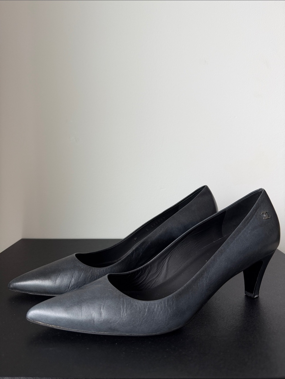 CHANEL Grey Leather Pointed-Toe Pumps - AUTHENTIC